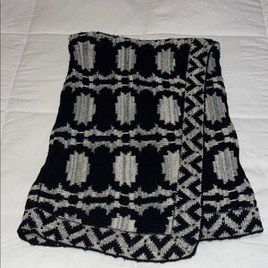 Free People Black and Gray Patterned knit Skirt size Small EUC